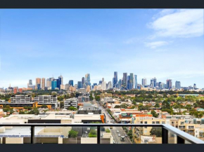 The Mason - Urban Luxury & Lygon Street Convenience